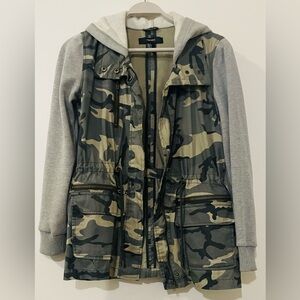 Forever 21 Camo Zippered Utility Jacket